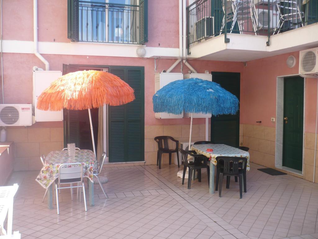 Villamareblu Ventimiglia Habitación foto